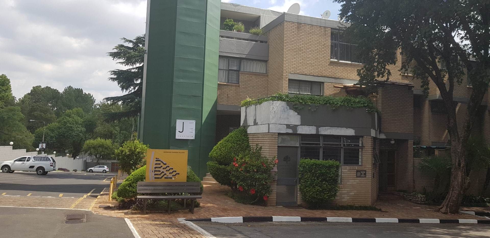 Norwood, Johannesburg Property Apartments / flats to rent in Norwood