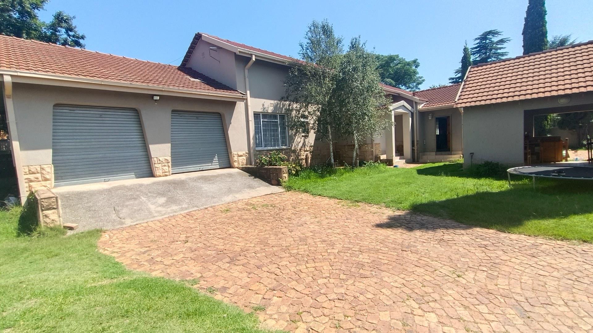 3 Bedroom House for sale in Heidelberg Central P24113853955