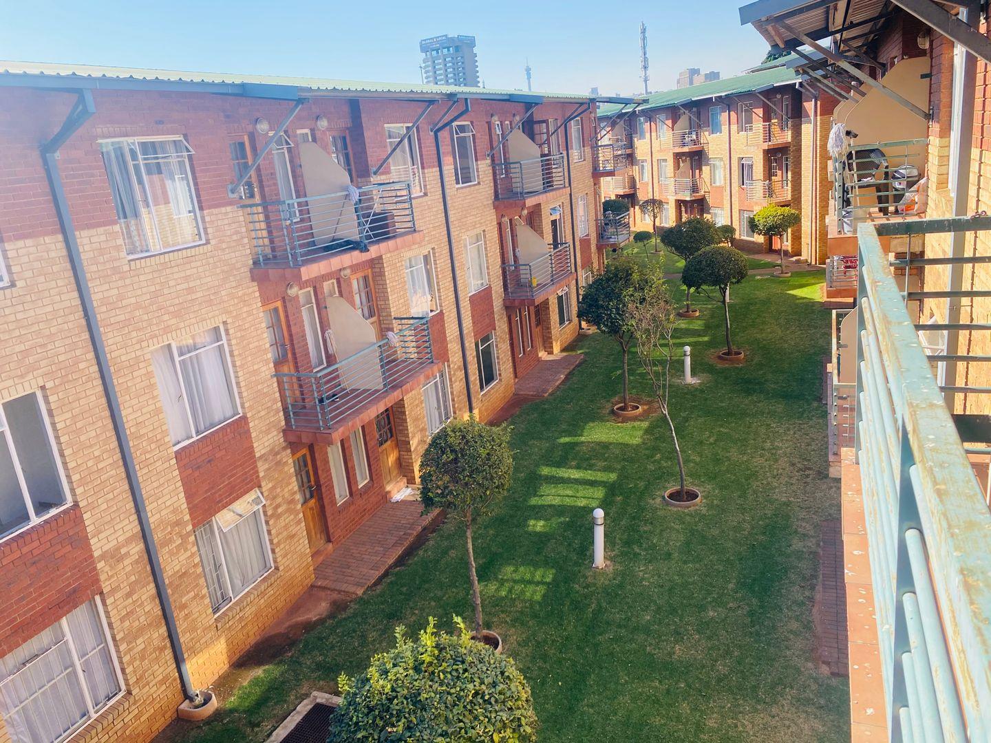 1 Bedroom Apartment / flat to rent in Braamfontein Werf C19 Laborie