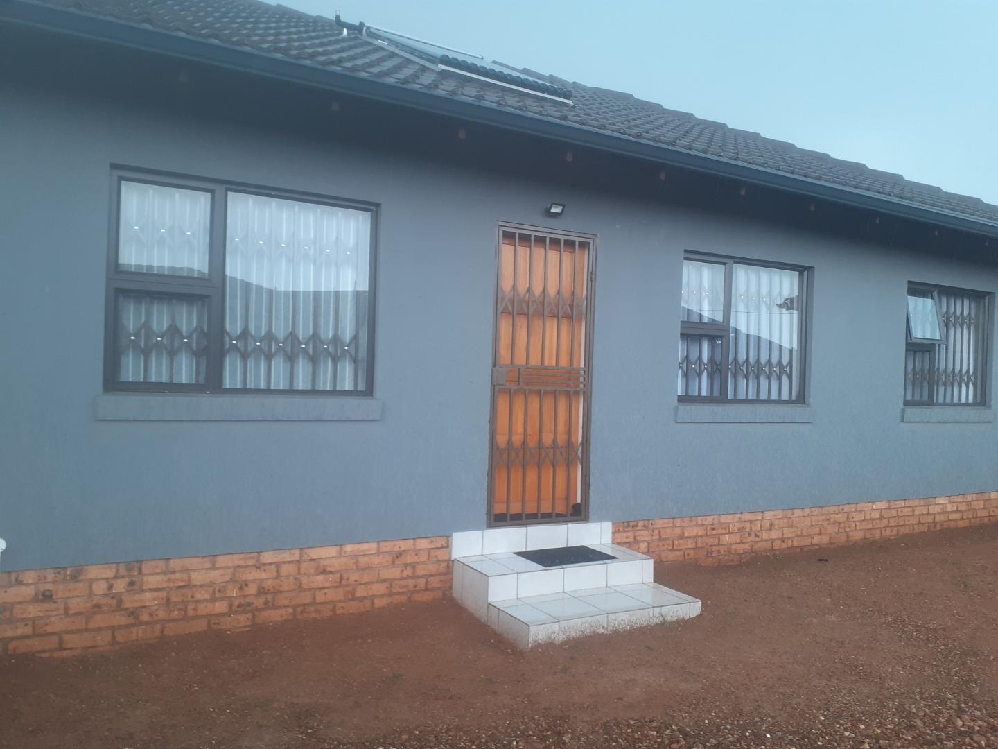 3 Bedroom House for sale in Azaadville Gardens 383 Disa P24113854802