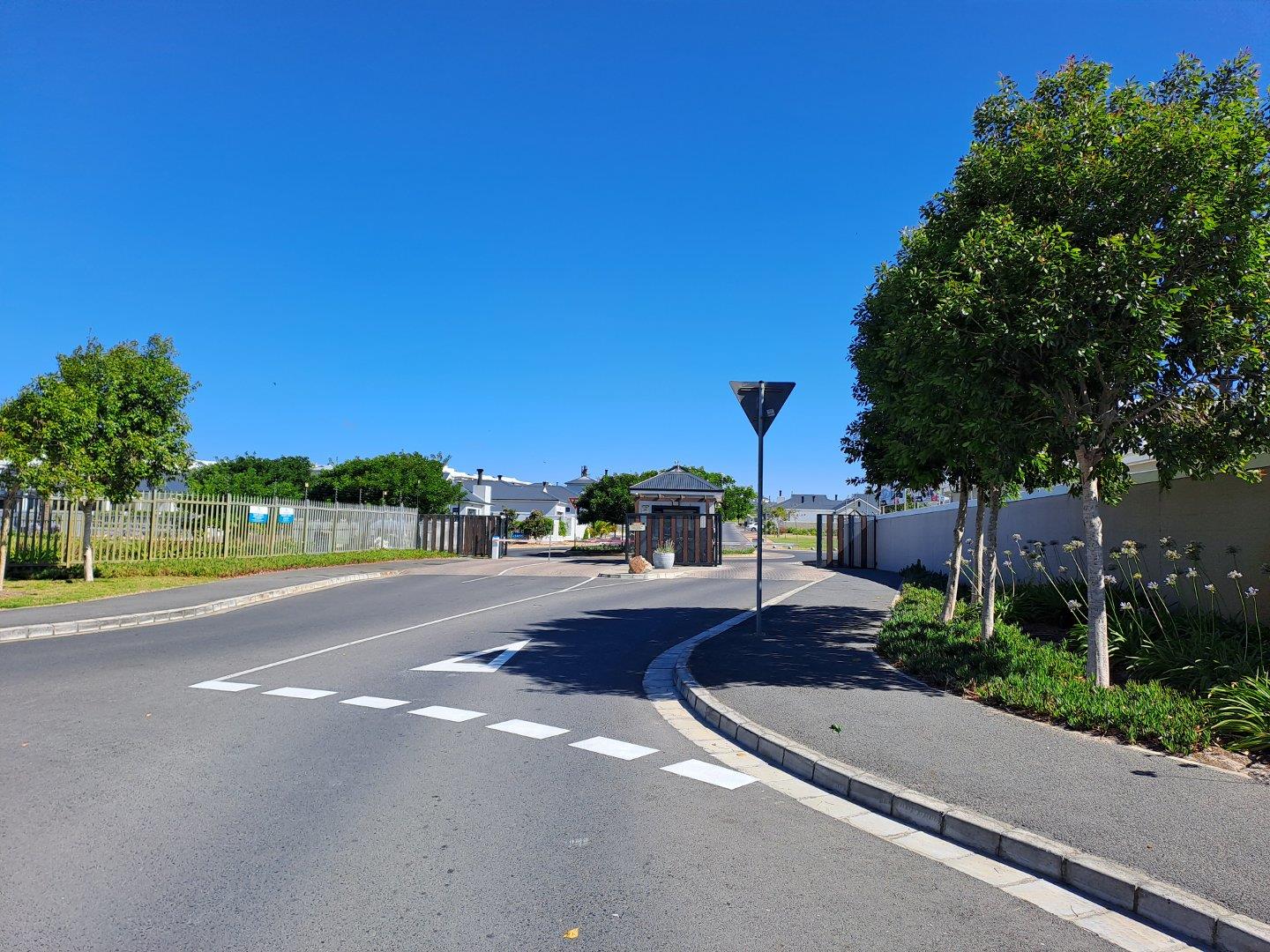 Brackenfell South Property Townhouses to rent in Brackenfell South