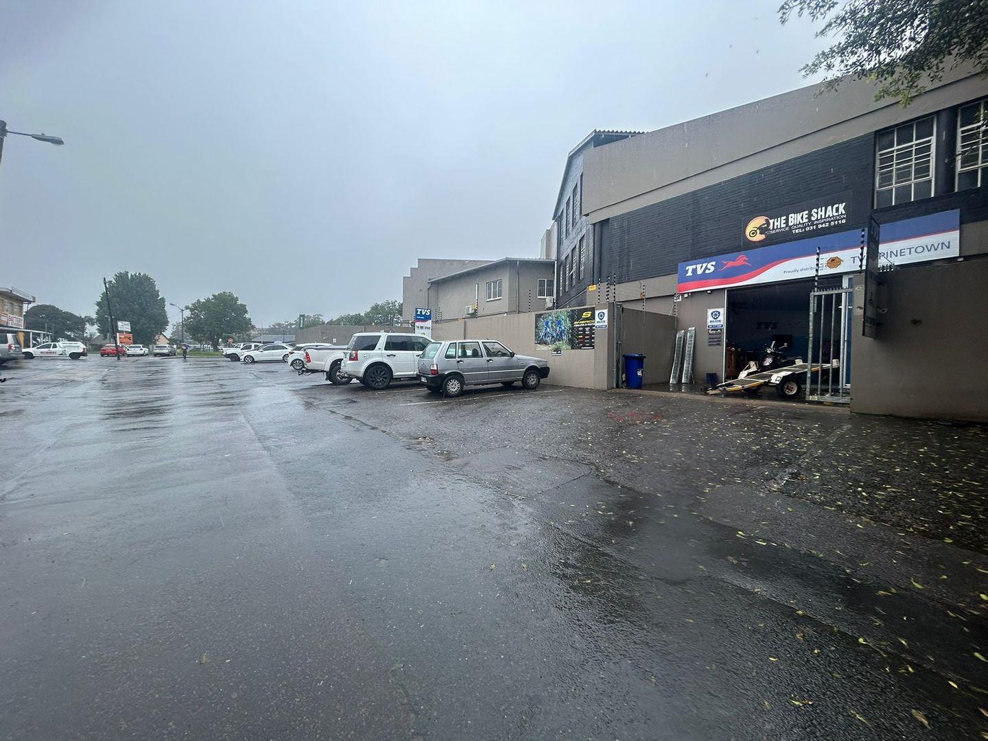 Commercial property to rent in Central P24113856954