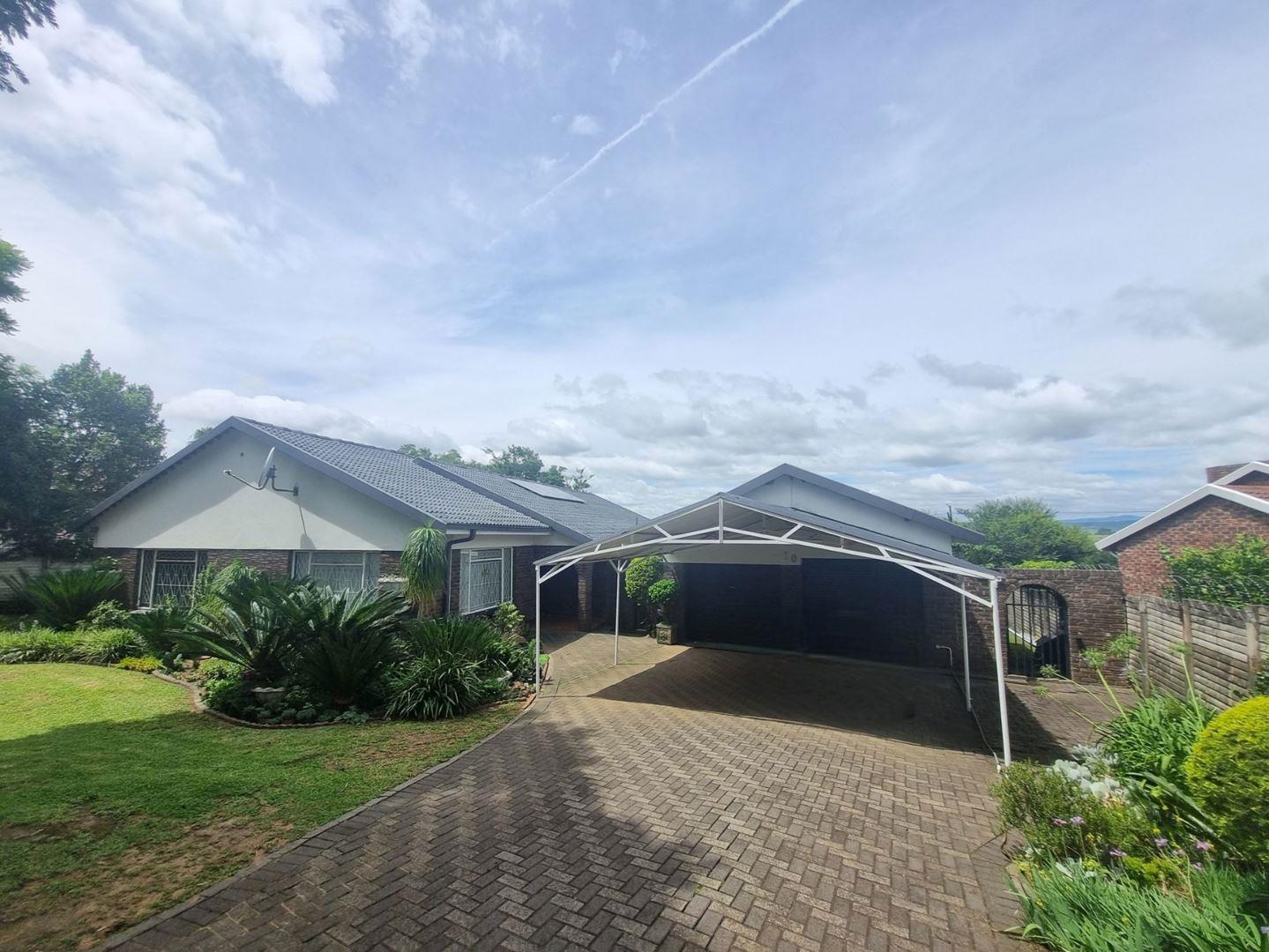 4 Bedroom House for sale in Aviary Hill P24113857652