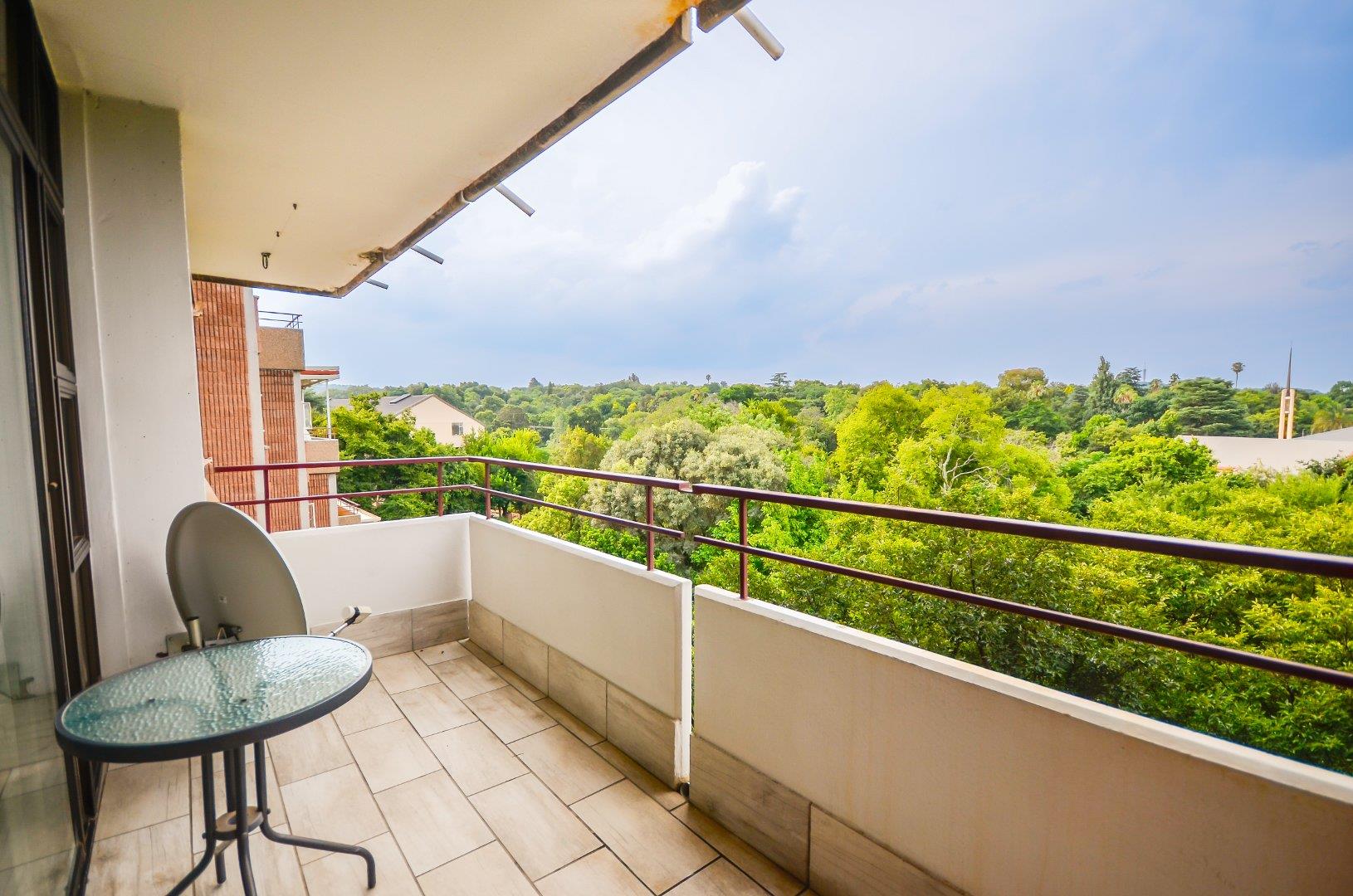 Lynnwood Glen Property Apartments / flats to rent in Lynnwood Glen