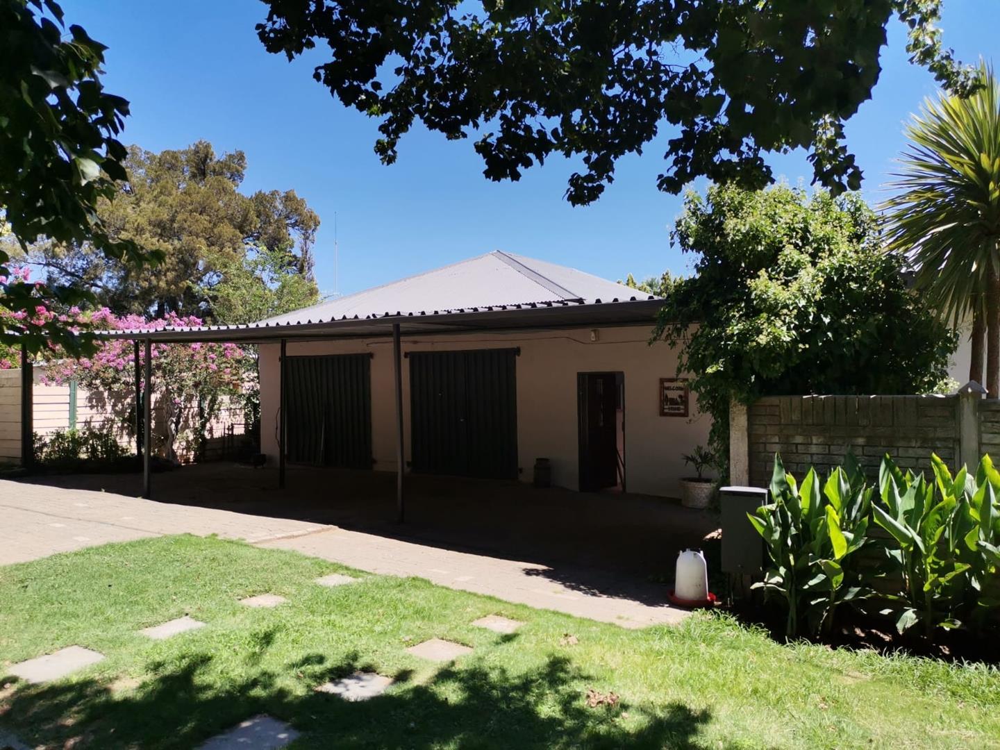 4 Bedroom House for sale in Lindley P24113858805