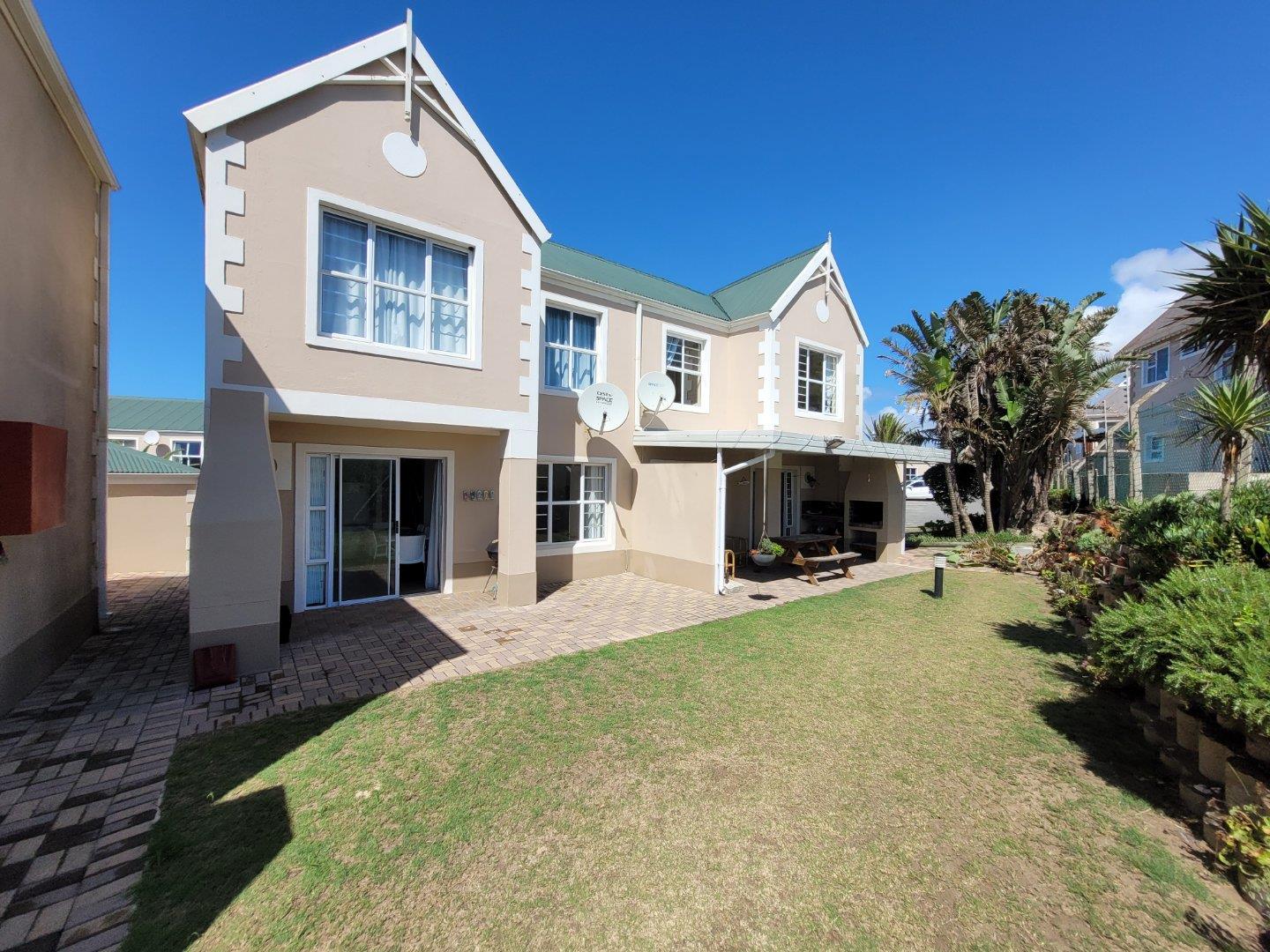 3 Bedroom Townhouse for sale in Marina Martinique P24113859086