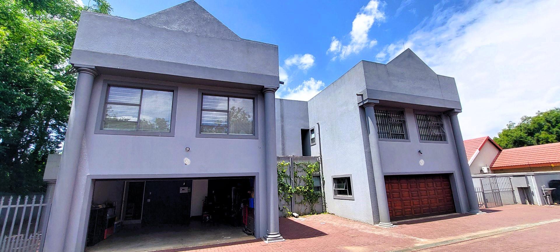 3 Bedroom Townhouse for sale in Three Rivers Proper P24113859178