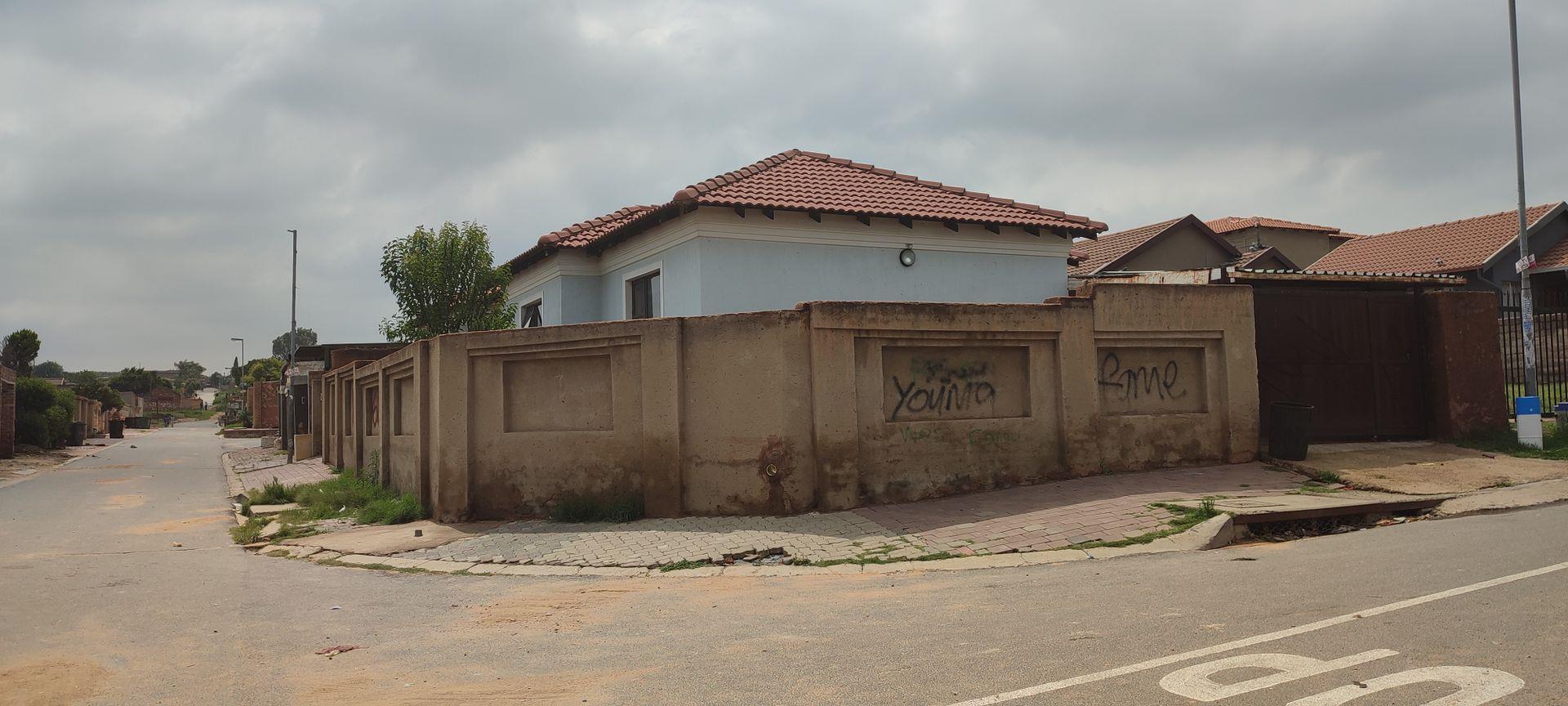 Diepsloot Property Property and houses for sale in Diepsloot