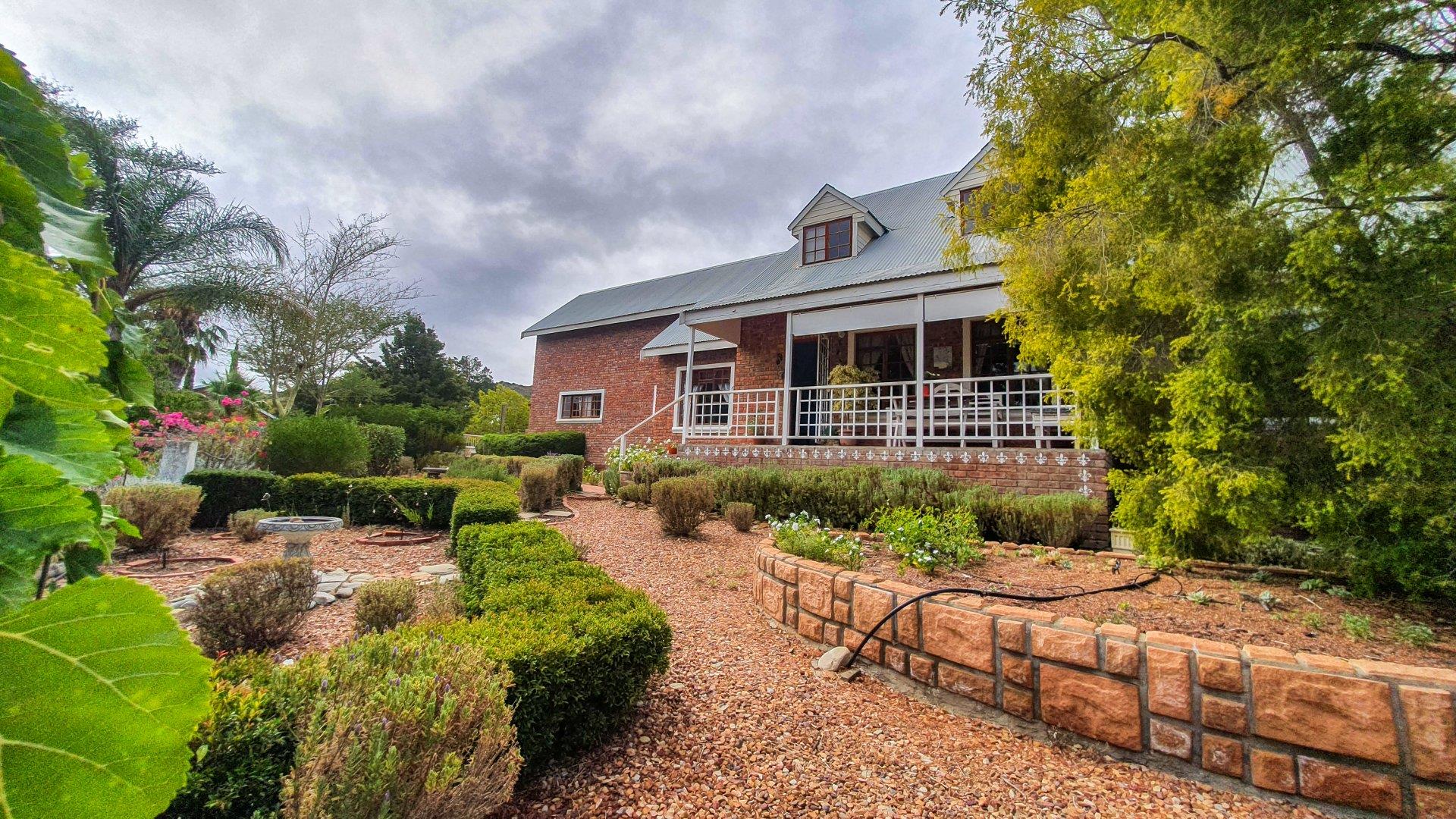 3 Bedroom House for sale in Montagu P24113860434