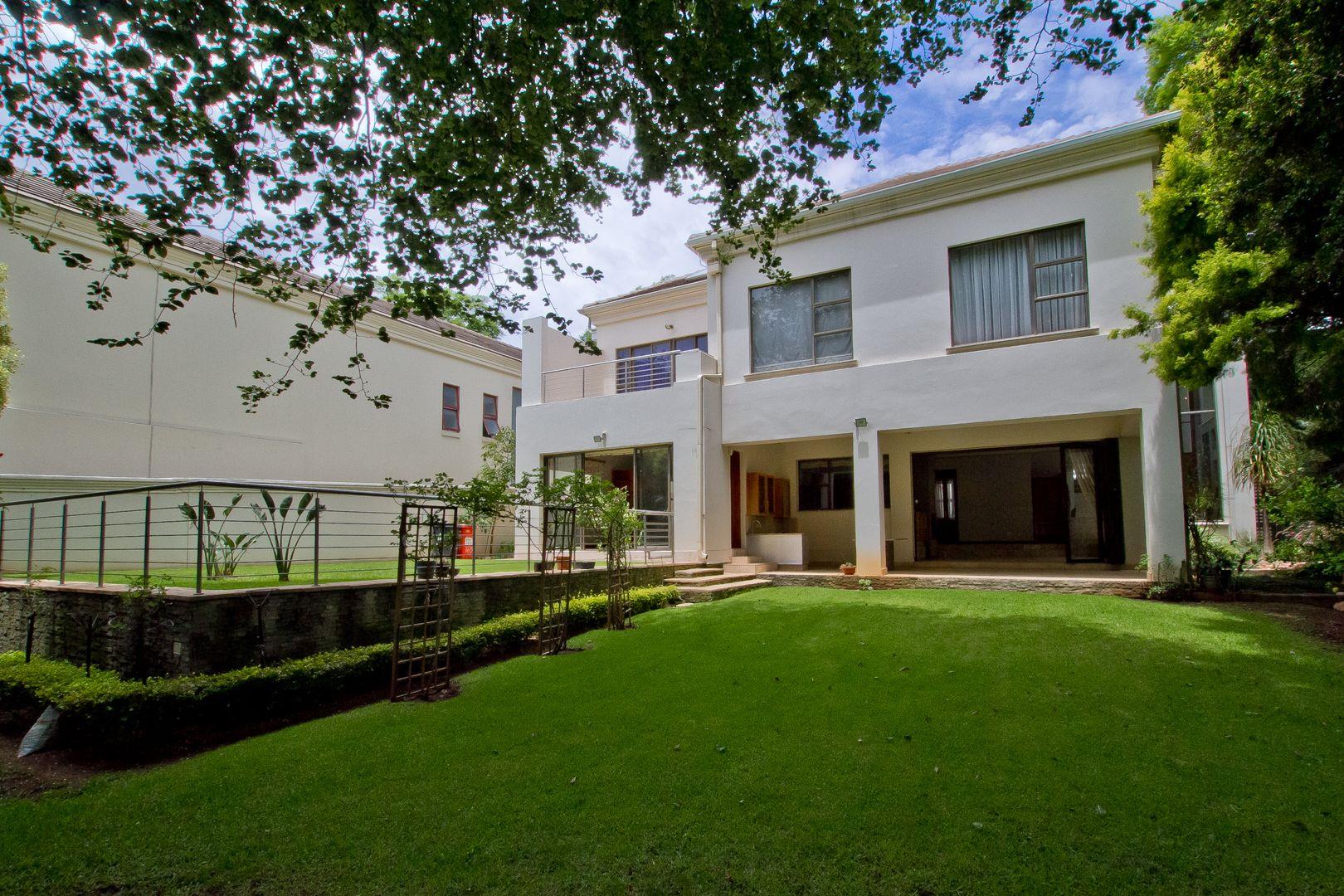 4 Bedroom House for sale in Dunkeld 4 41 On Kent, 41 Kent Road P24