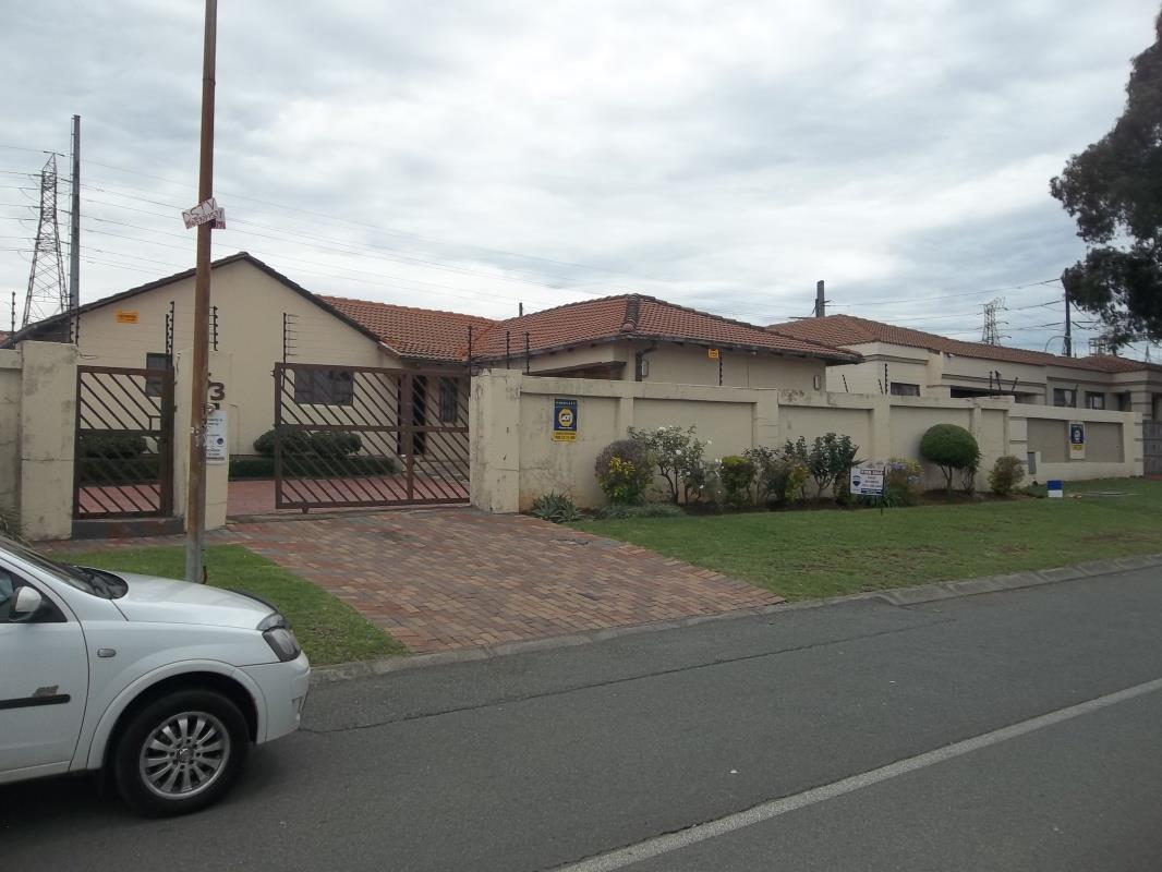 4 Bedroom House for sale in Meredale P24113861507