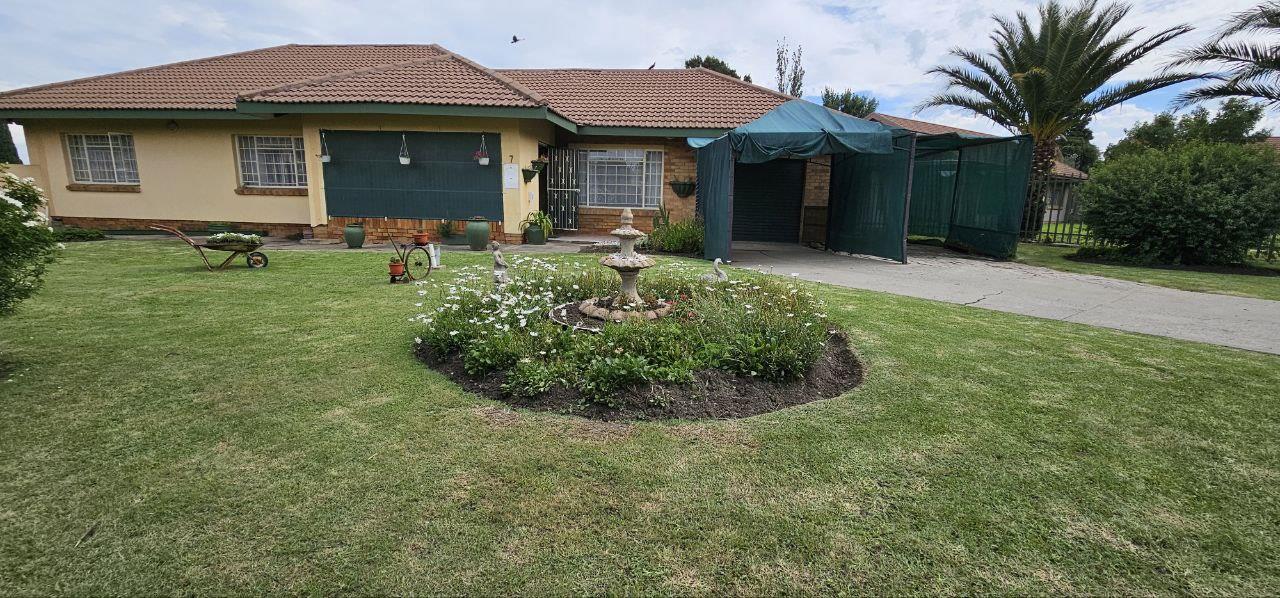 Stanfield Hill Property Property and houses for sale in Stanfield