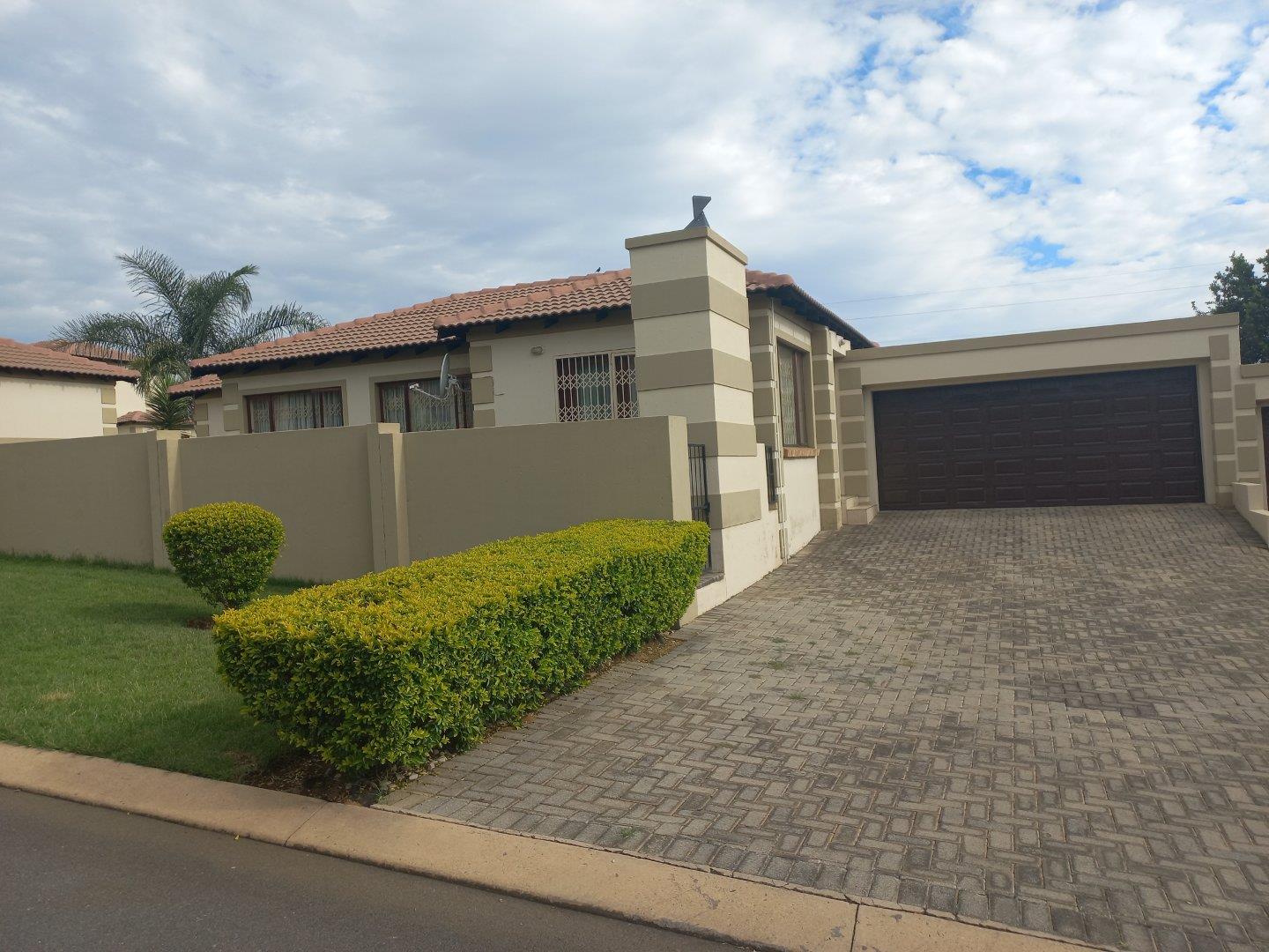 Arundo Estate Property Houses to rent in Arundo Estate