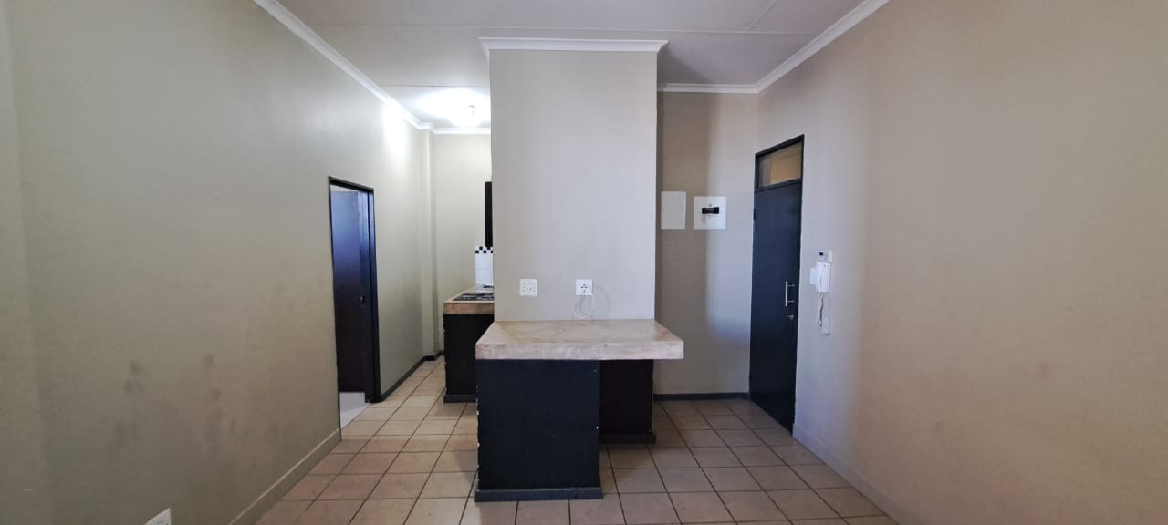 1 Bedroom Apartment / flat for sale in Braamfontein P24113863703