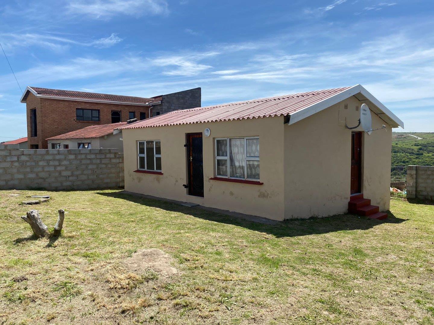 2 Bedroom House for sale in Mdantsane Nu 16 P24113864073
