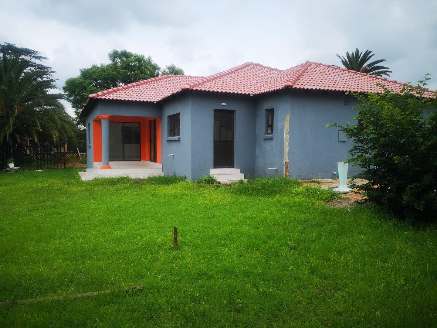 3 Bedroom House for sale in Witbank Ext 16 P24113864420