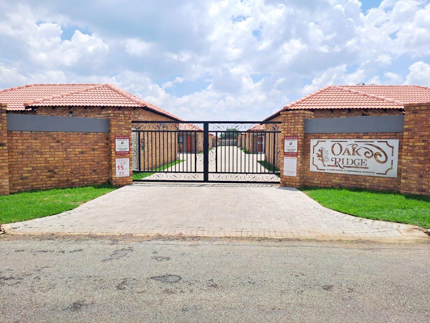 3 Bedroom Townhouse for sale in Riversdale P24113867407