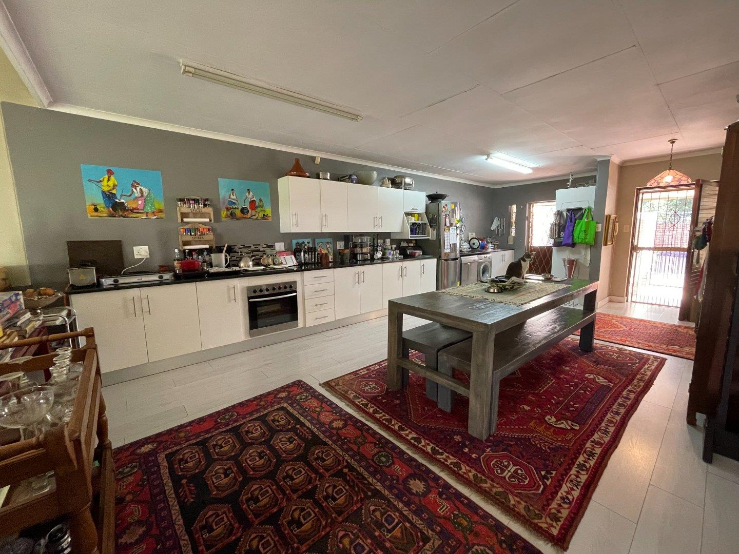 2 Bedroom Townhouse for sale in Menlo Park P24113868365