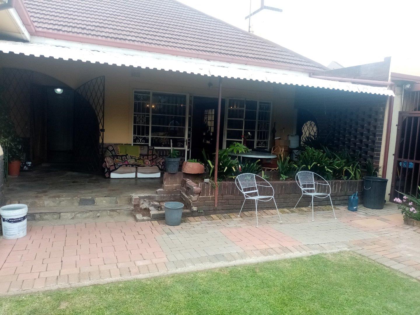 3 Bedroom House for sale in Lambton 54 Fifth Avenue, Lambton