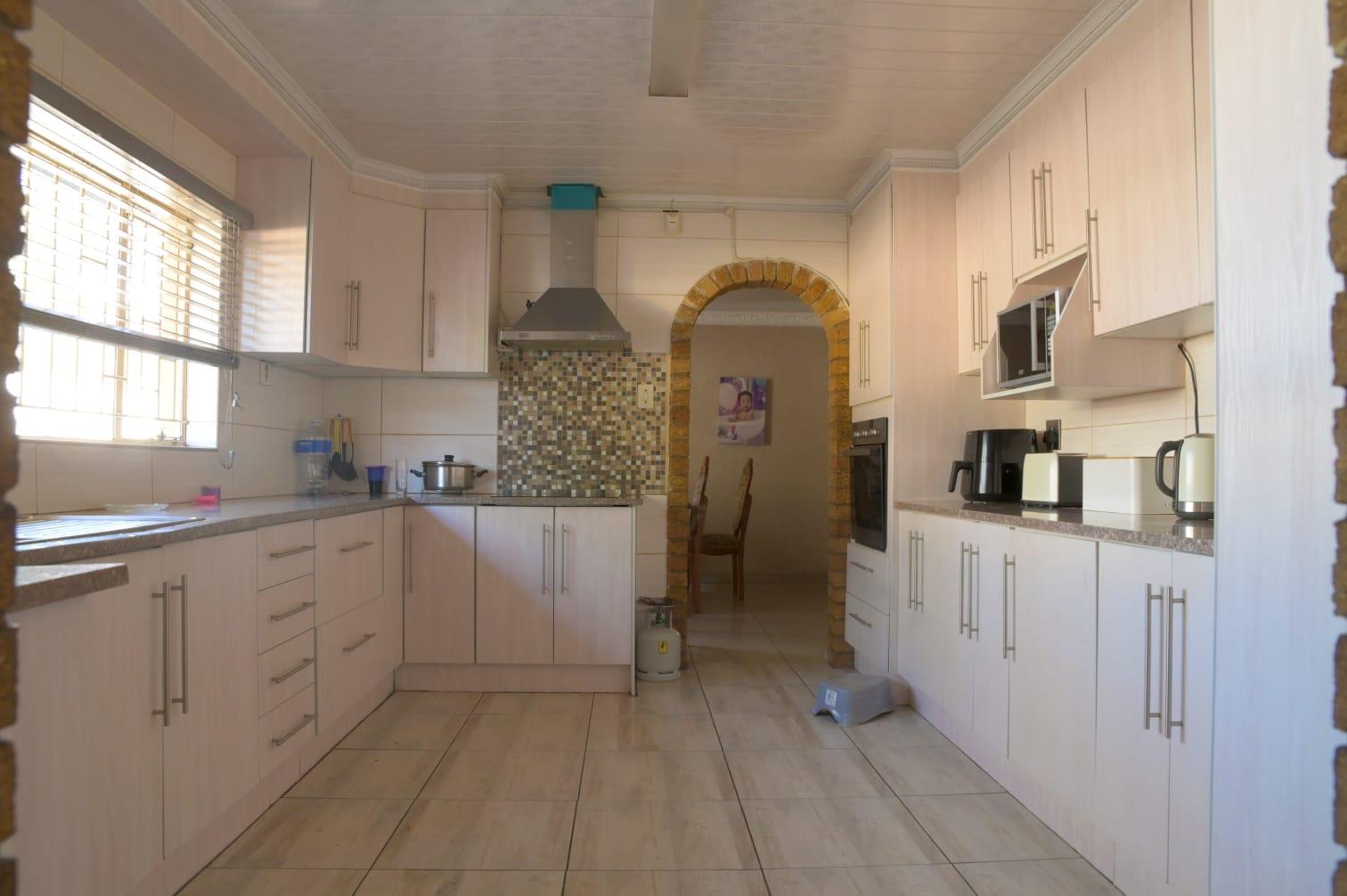 4 Bedroom House to rent in Sunset Park P24113869676