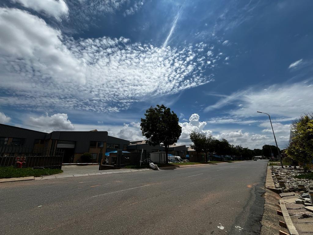 Industrial property to rent in Robertville P24113875484