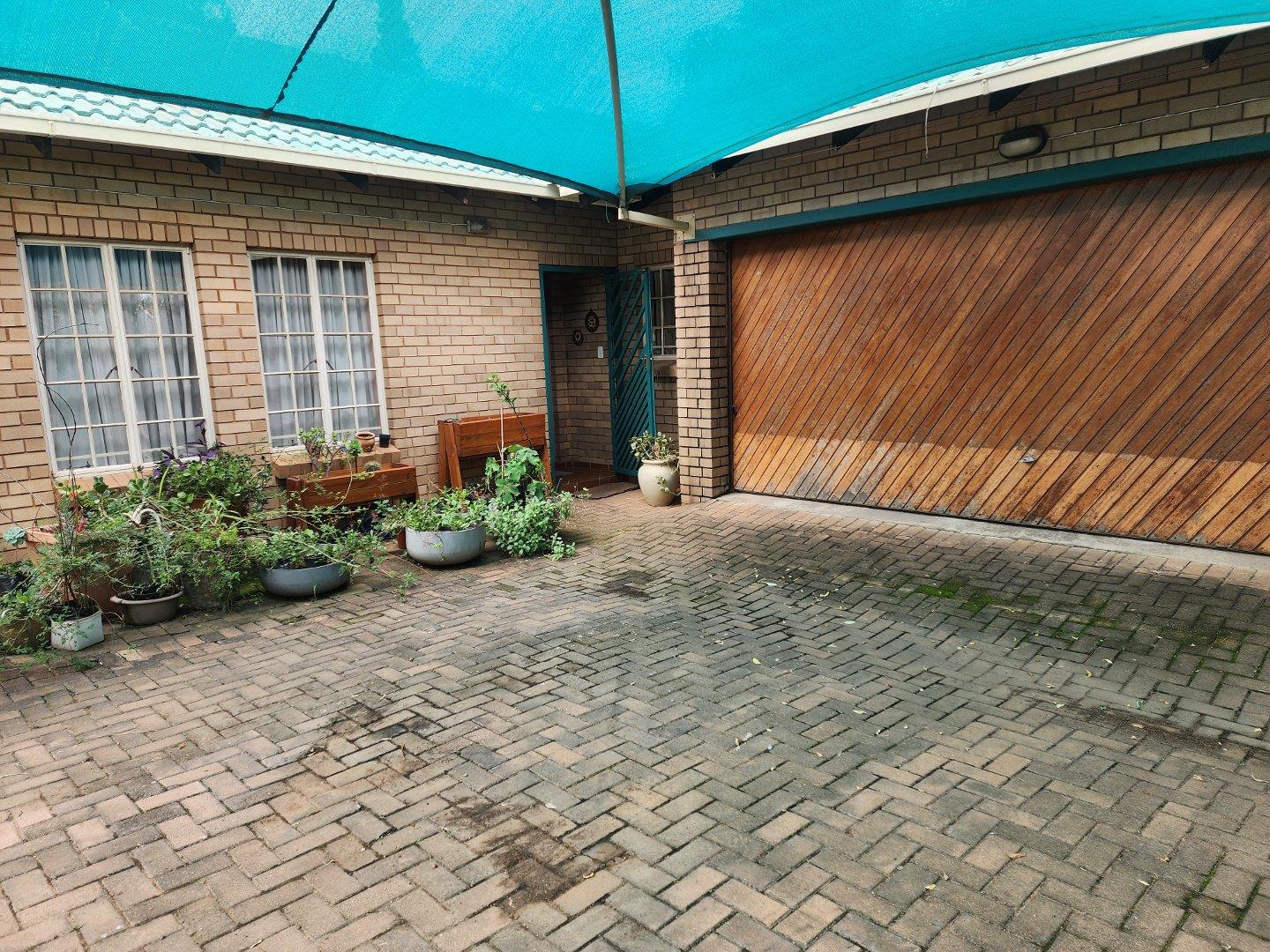 3 Bedroom House for sale in Montana Park 174 / 176 Unit 2 Hadeda