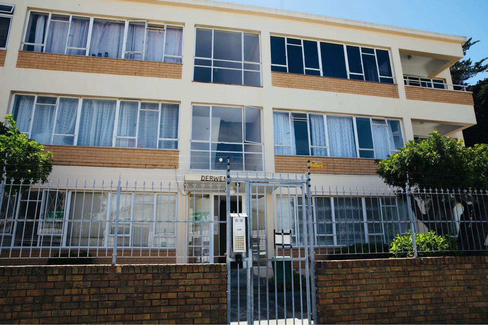 Wynberg, Cape Town Property Apartments / flats for sale in Wynberg