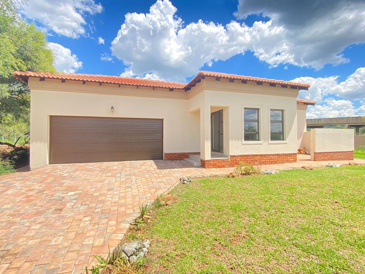 2 Bedroom House for sale in Xanadu Nature Estate P24113870803