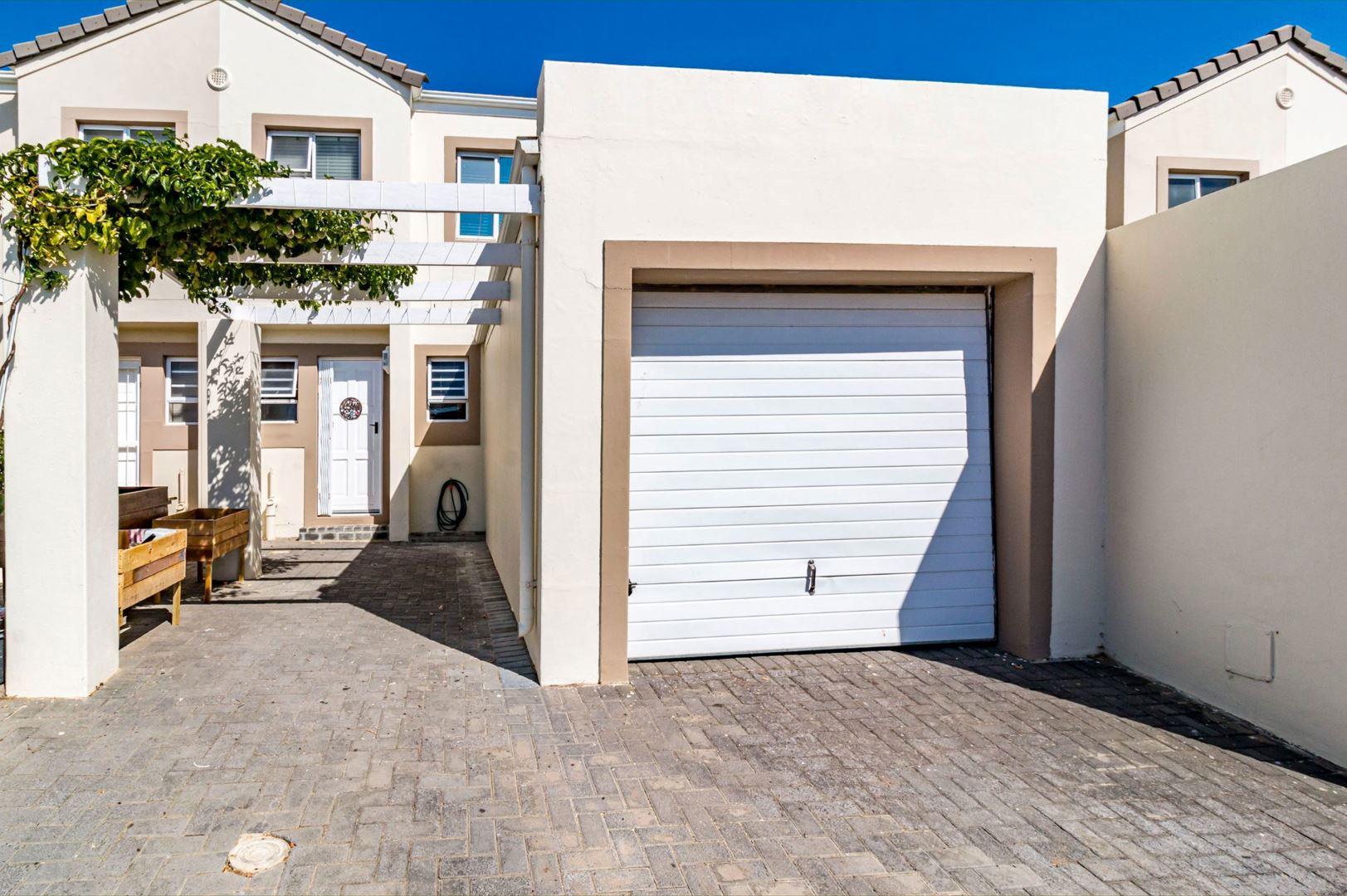 Pine Creek Estate Property Property and houses for sale in Pine Creek