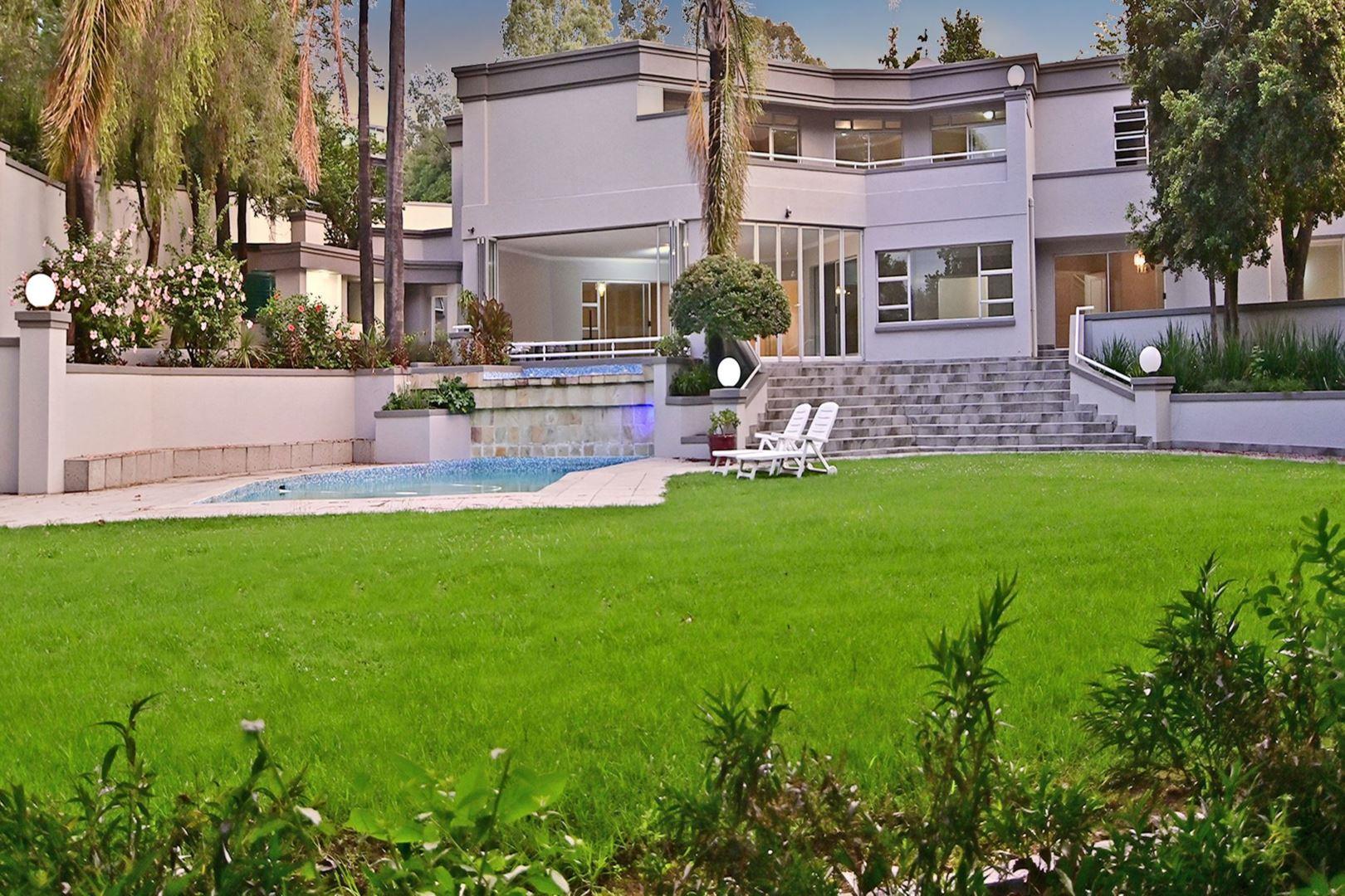 5 Bedroom House for sale in Sandhurst P24113871694