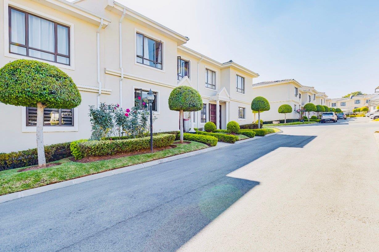 3 Bedroom House for sale in Halfway Gardens 174 Seventh Road Halfway