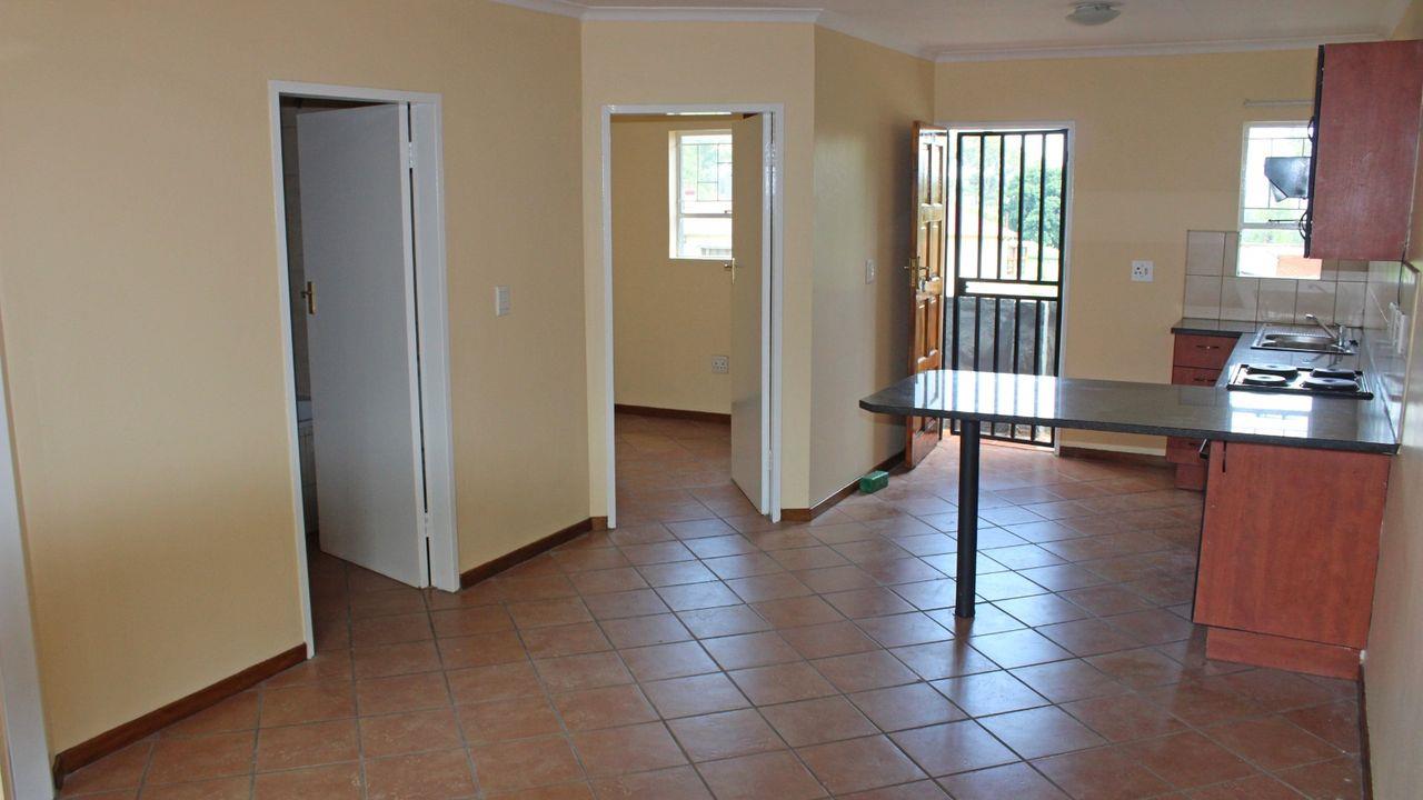 2 Bedroom Apartment / flat for sale in Pollak Park P24113874366