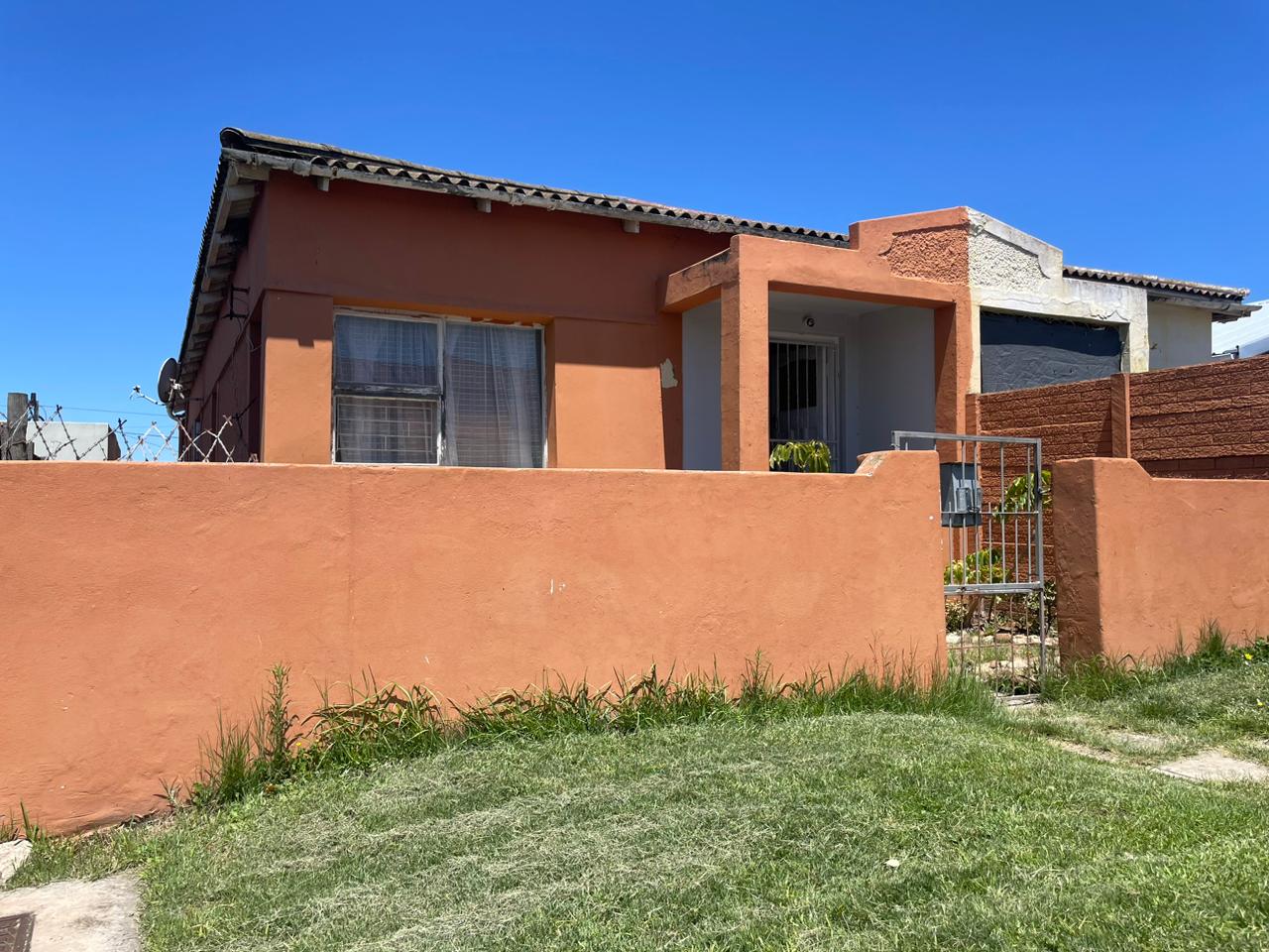 2 Bedroom House for sale in Sidwell P24113874452