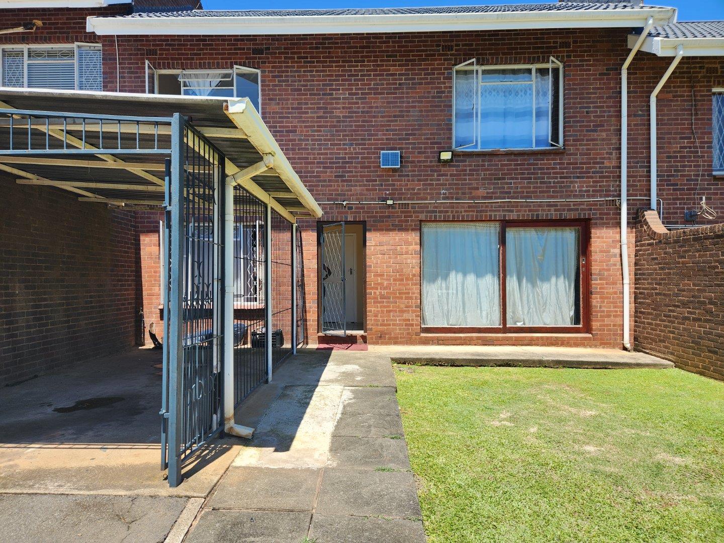 3 Bedroom Townhouse for sale in Pietermaritzburg Central P24113876842