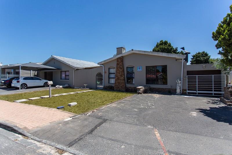 Eden Park, Brackenfell Property Houses for sale in Eden Park, Brackenfell