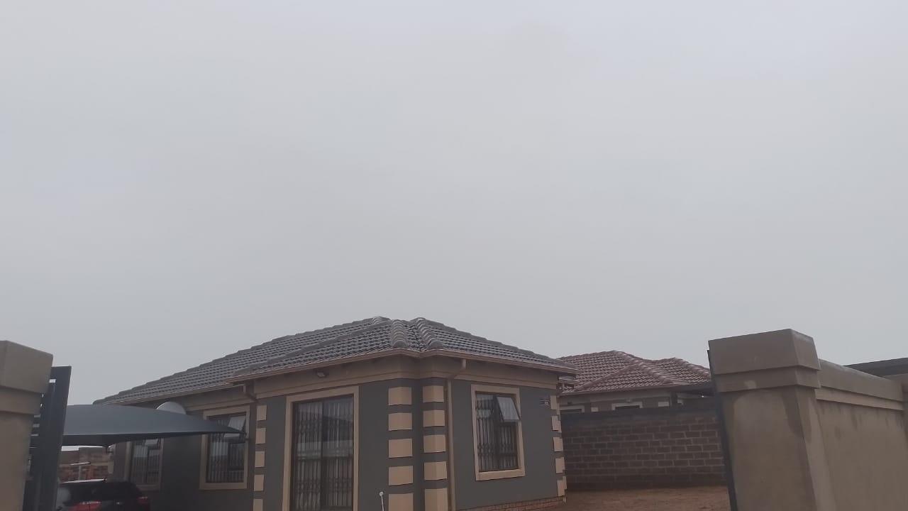 Azaadville Gardens Property Property and houses for sale in Azaadville Gardens Property24