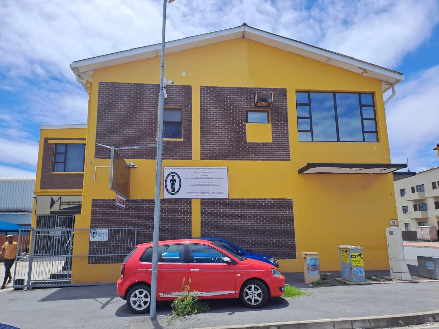 Commercial property to rent in Quigney P24113878855