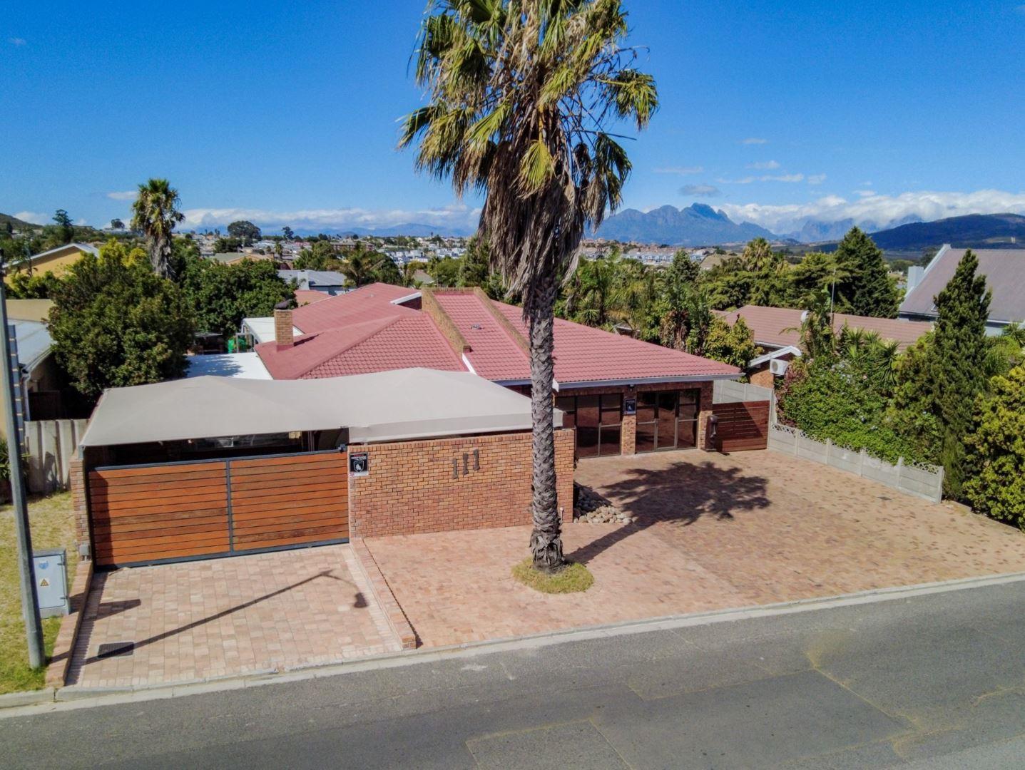 Protea Heights Property Houses for sale in Protea Heights