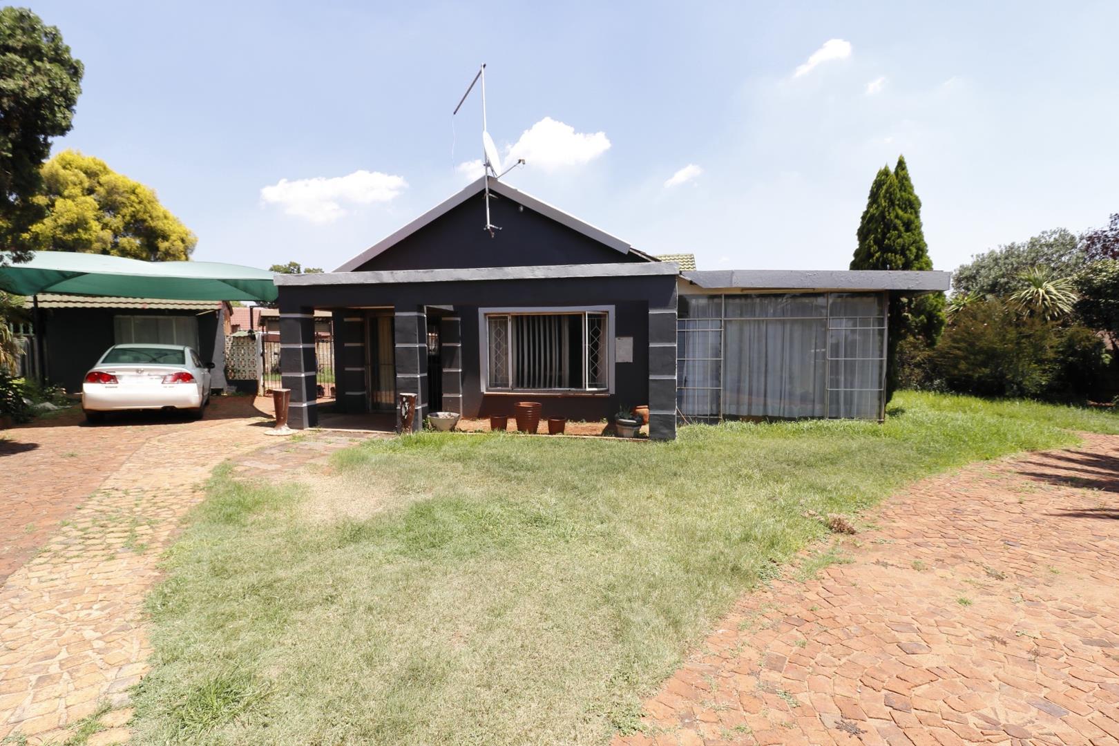 3 Bedroom House for sale in Edelweiss P24113879495