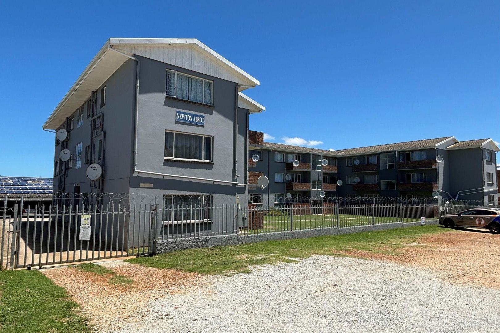 Apartments / flats for sale in Port Elizabeth Port Elizabeth Property