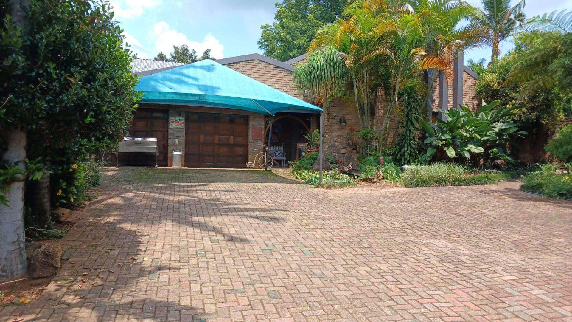 6 Bedroom House for sale in Aquapark P24113880416