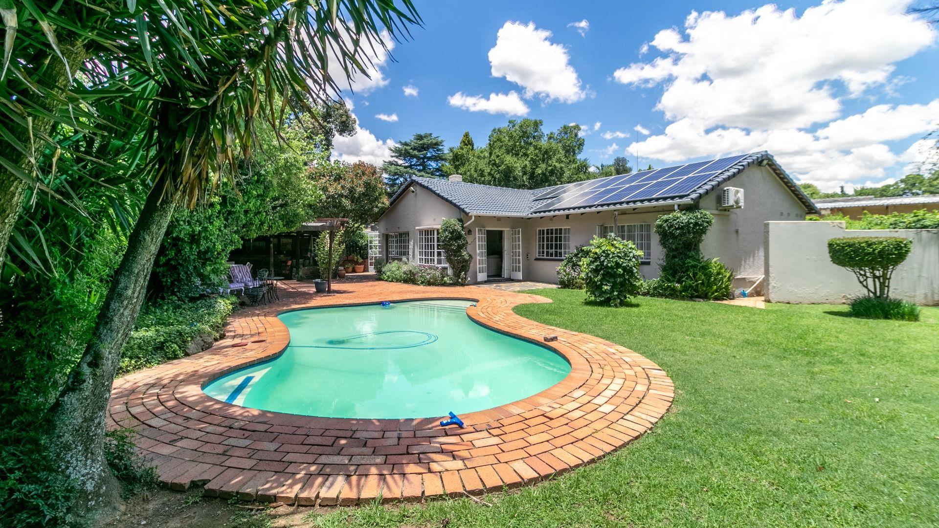 4 Bedroom House for sale in Fontainebleau P24113880440