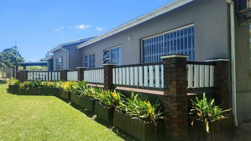 4 Bedroom House for sale in Port Edward P24113880564