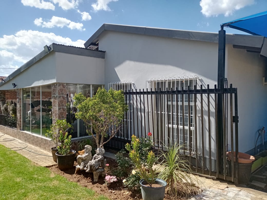 7 Bedroom House for sale in Silverton P24113880641