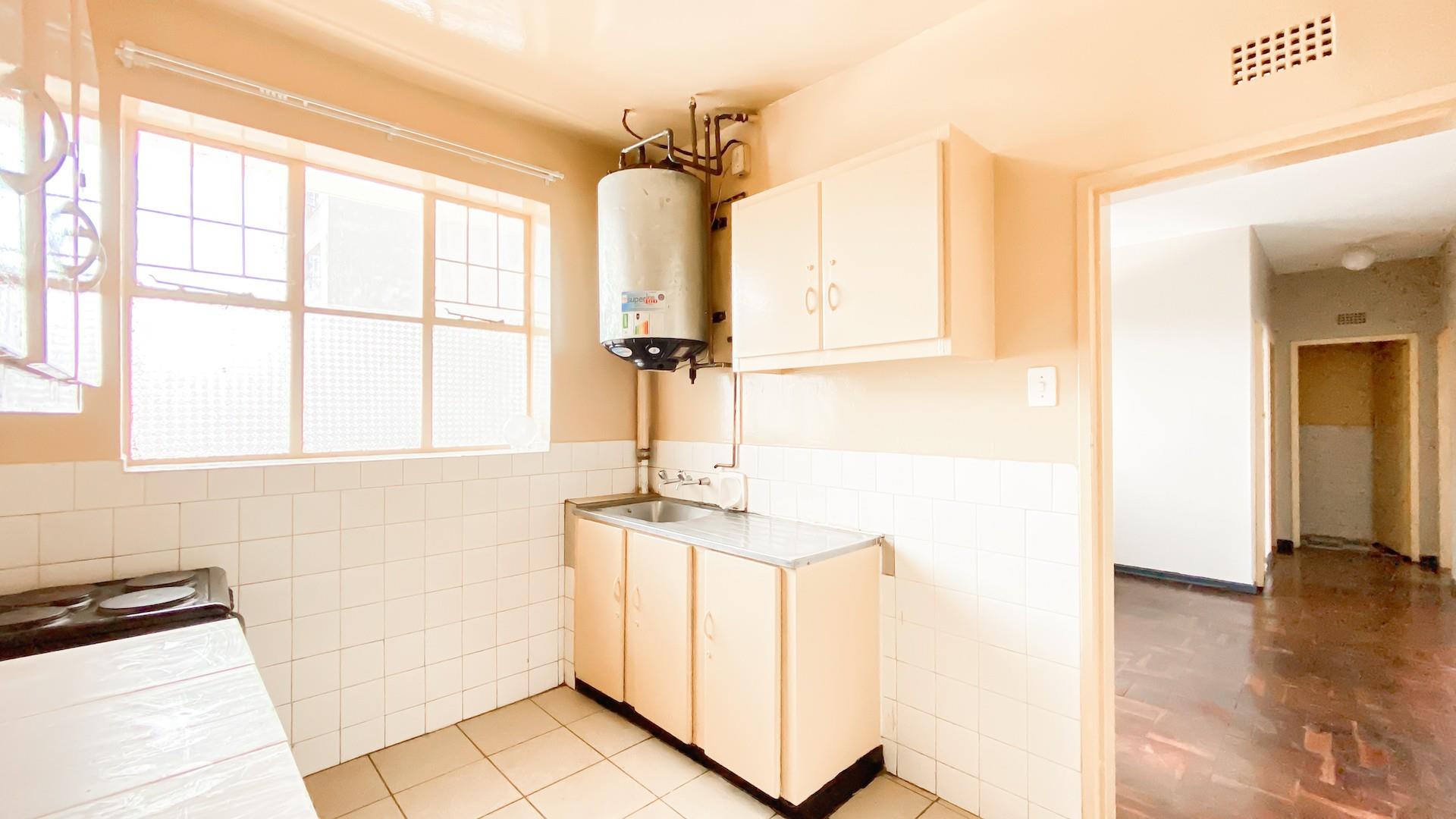 1 Bedroom Apartment / flat to rent in Hillbrow 8 Jager Street P24