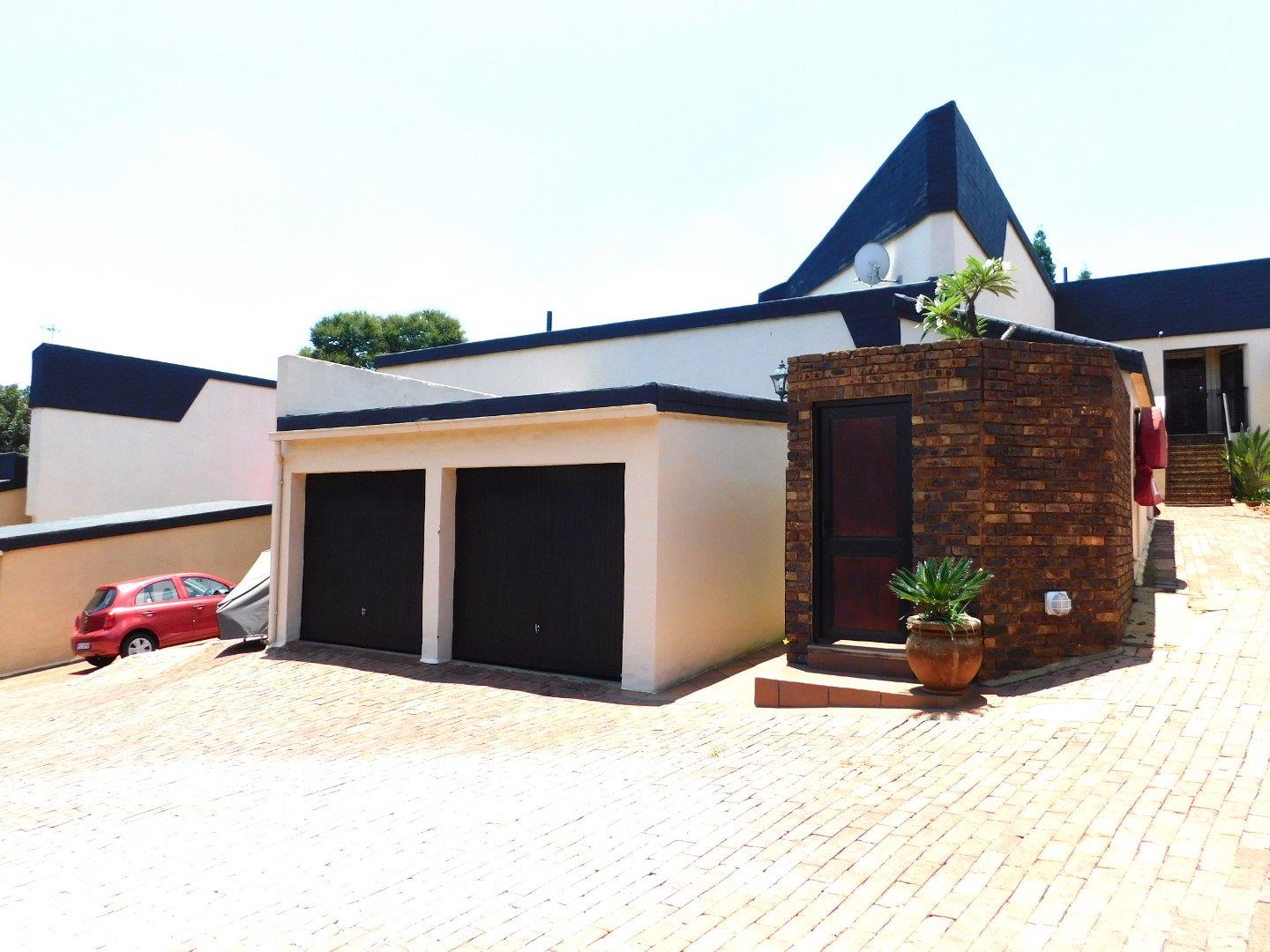 Meadows Security Estate Property Property and houses for sale in