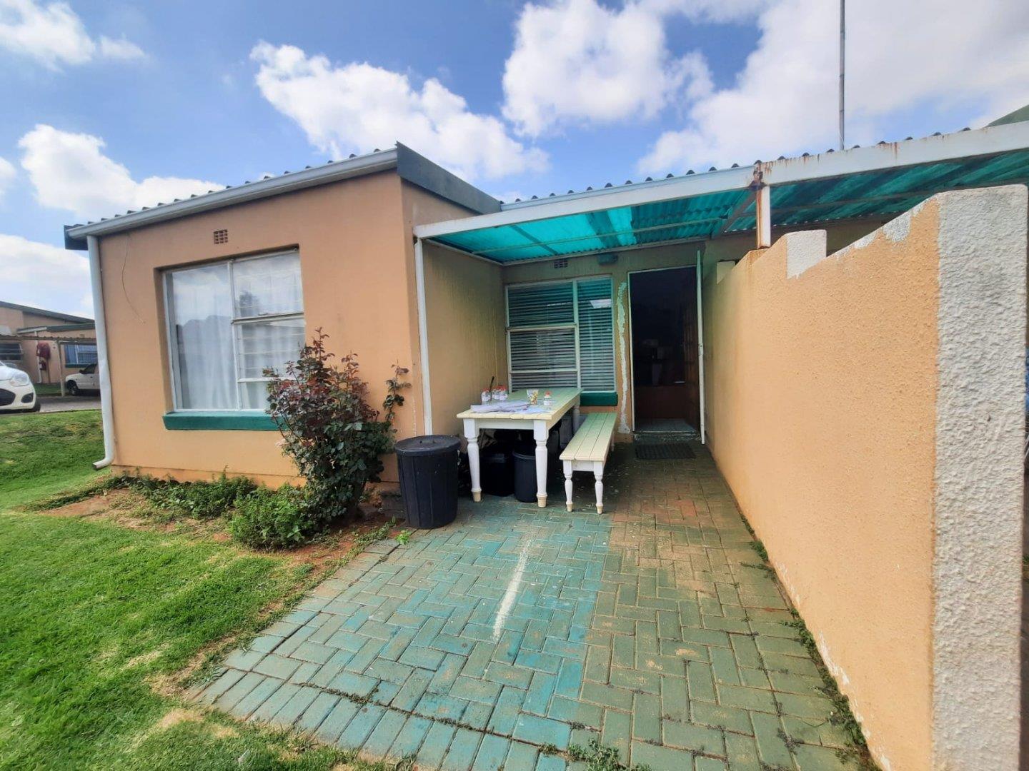 Florida, Roodepoort Property Apartments / flats for sale in Florida, Roodepoort Property24