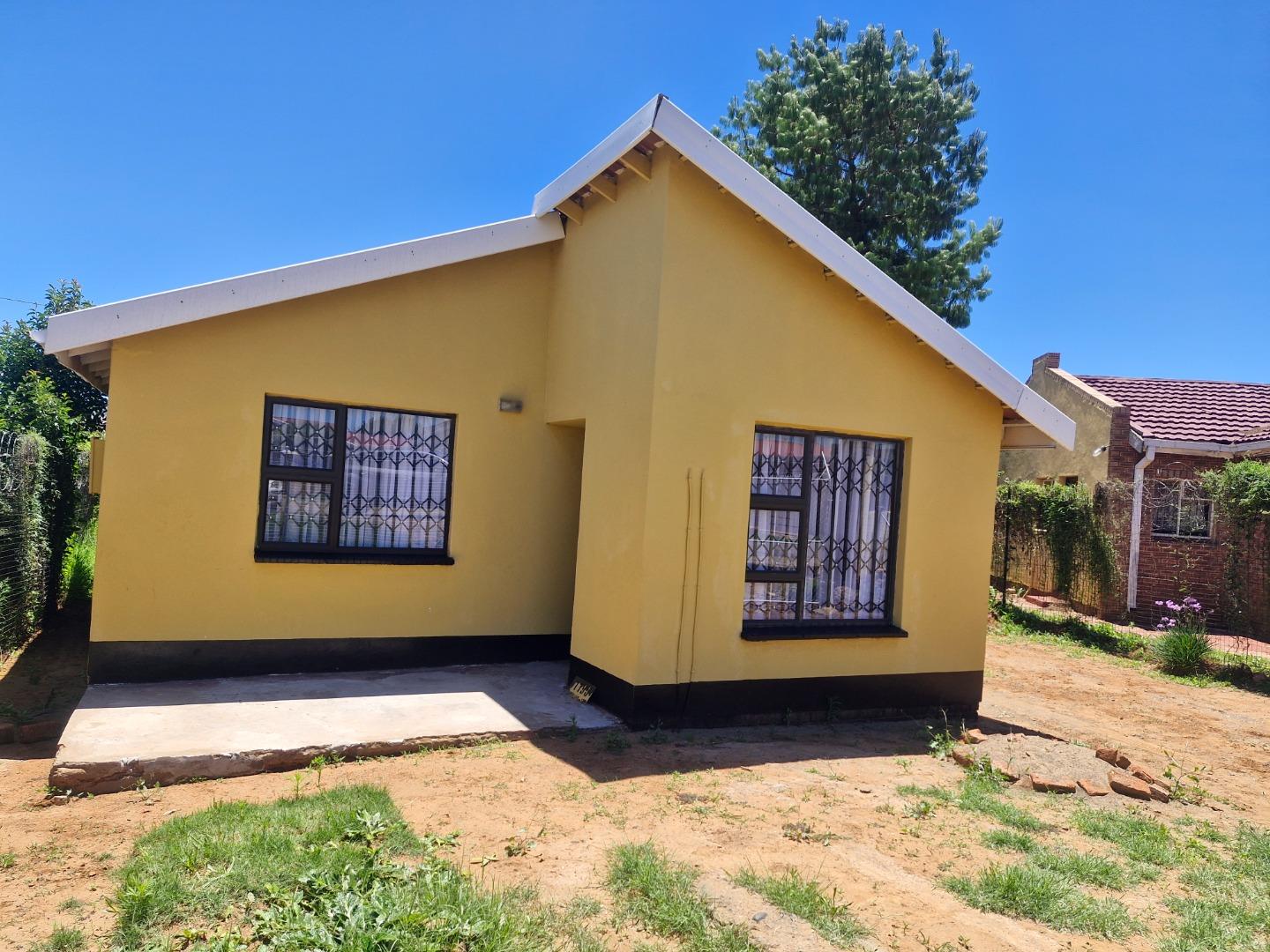 2 Bedroom House for sale in Mlungisi 1195 Inkonjane Street P24