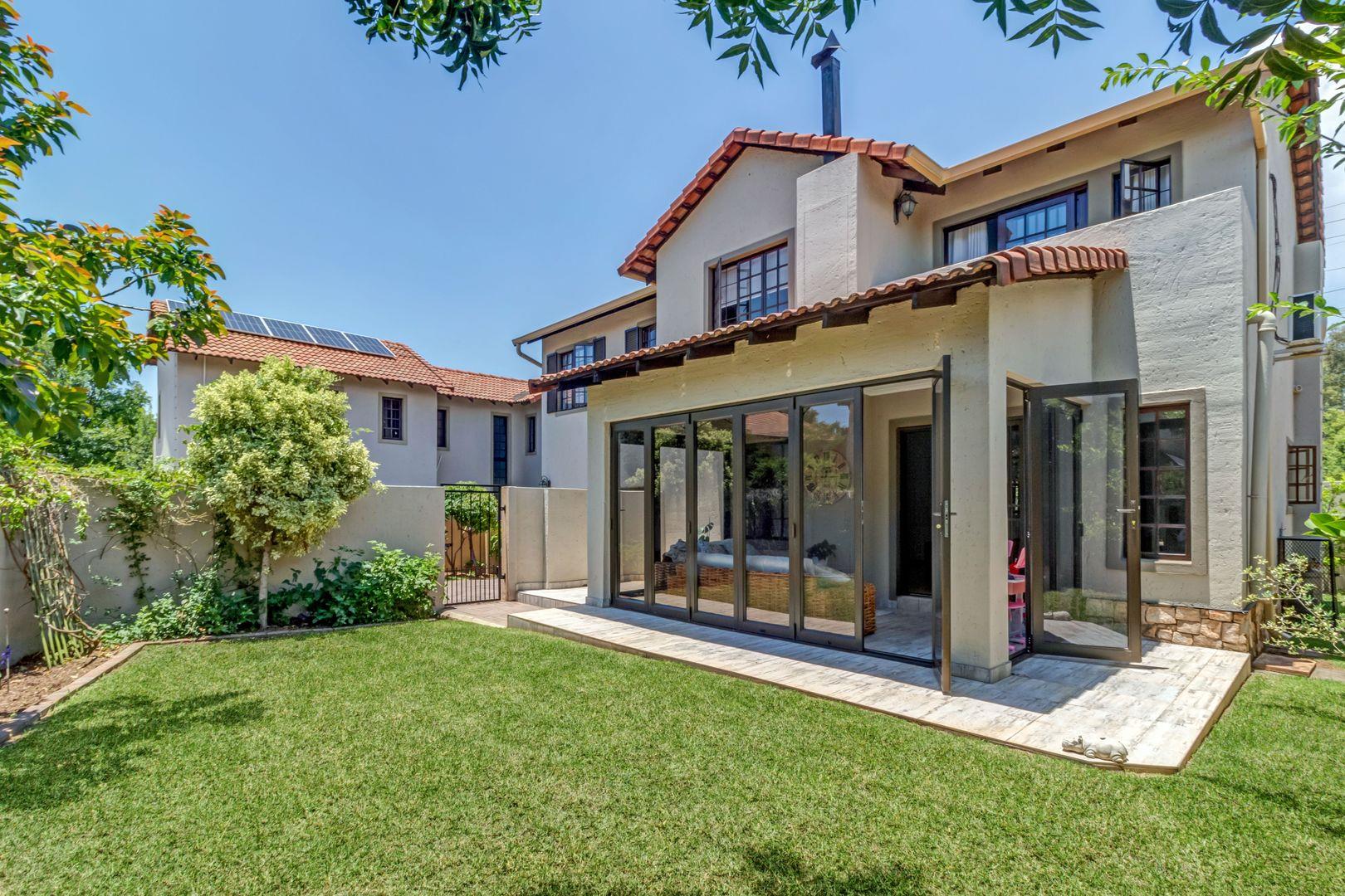 3 Bedroom House for sale in Broadacres P24113884924