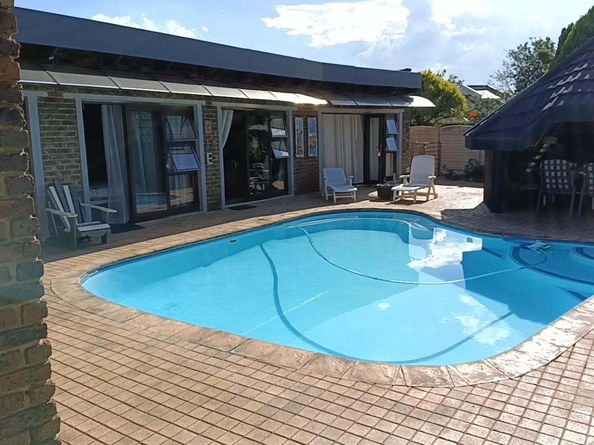 5 Bedroom House for sale in Golf Park P24113885169